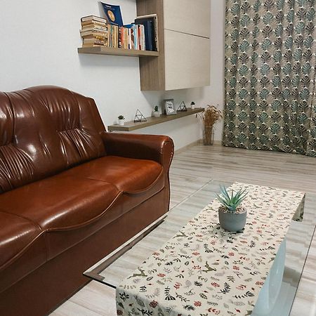 Good Vibes Apartment Campulung Moldovenesc Exterior photo