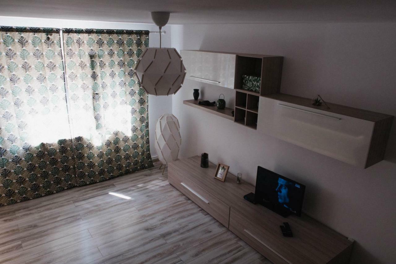 Good Vibes Apartment Campulung Moldovenesc Exterior photo